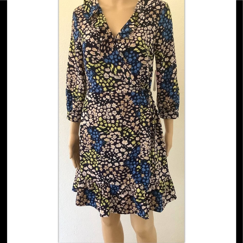 Riley & Rae junior womens dress, Casual wear Floral, Overlapped Sz 4
